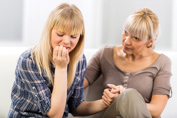Mom talks to teenage daughter